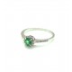 Solitaire ring in 18kt gold with emerald and diamonds