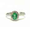Anello con smeraldo 6 x 4 e diamanti